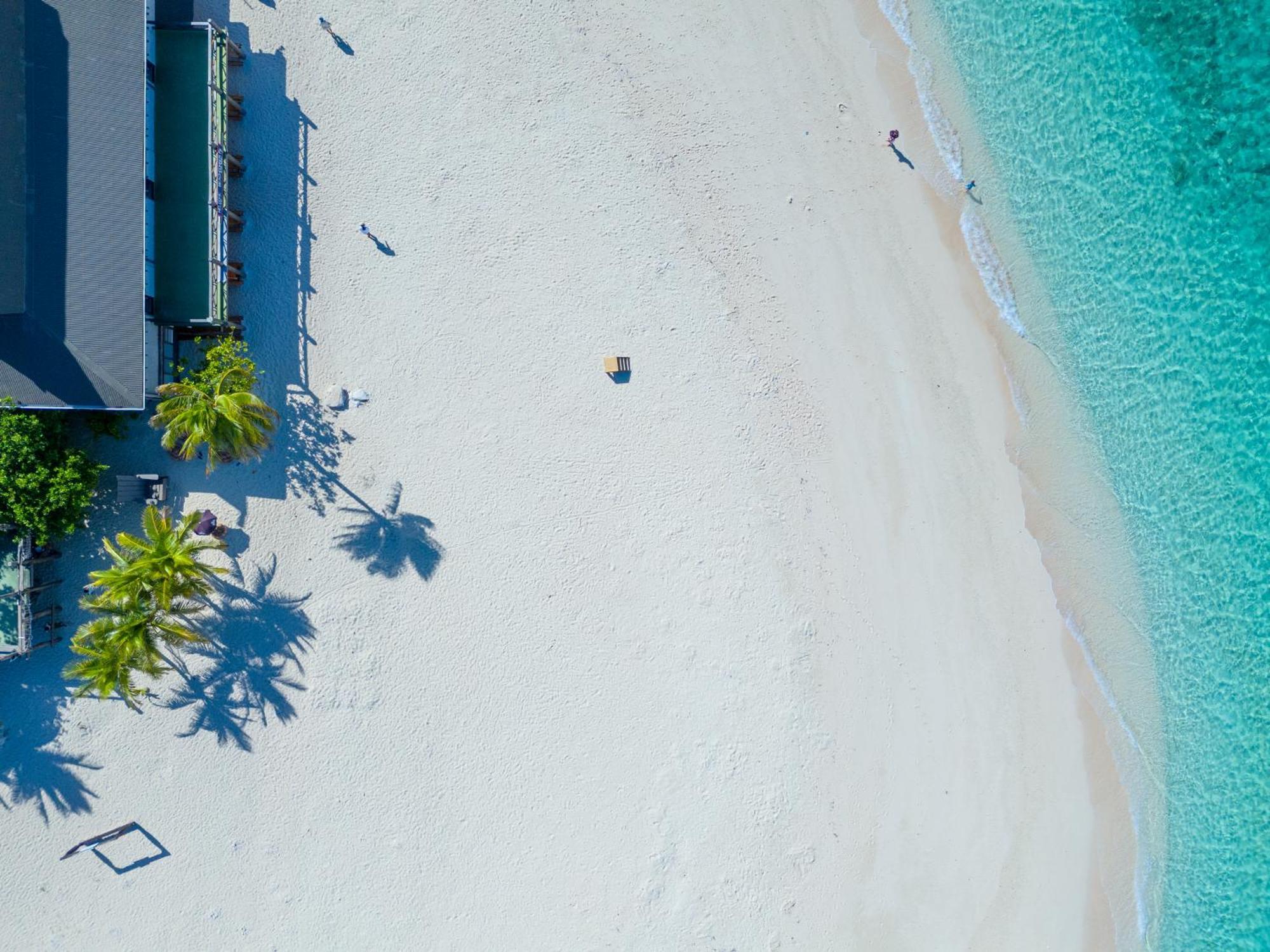Beachcomber Island Resort 4*
