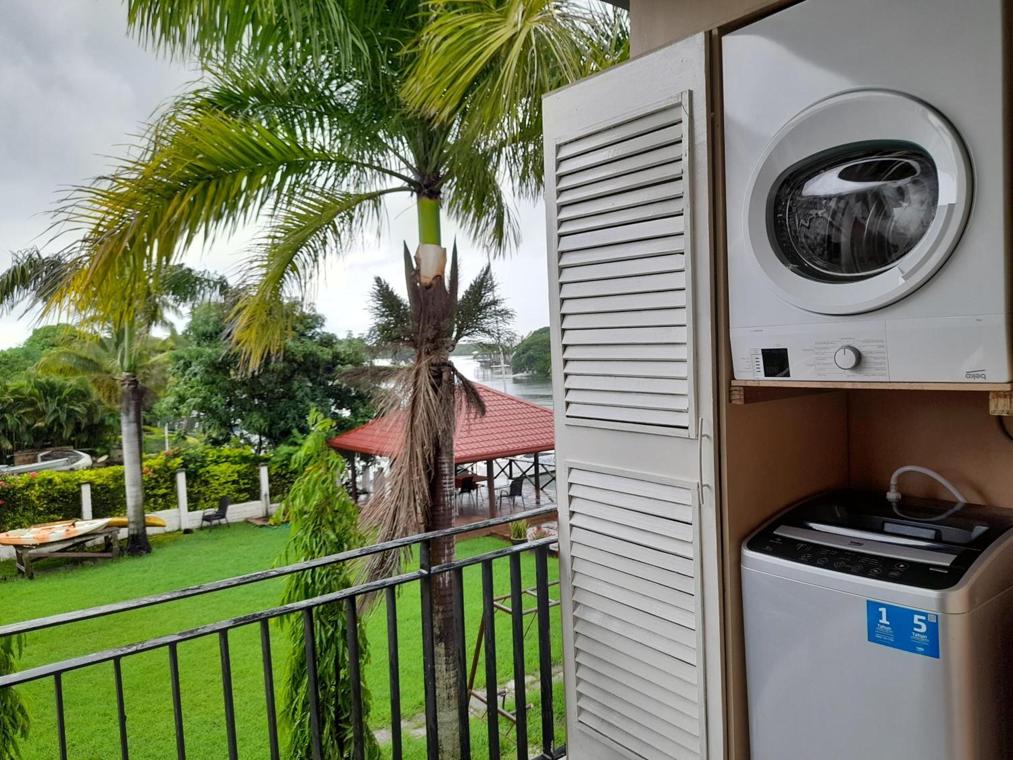 Waterfront Sunset Apartment Nadi