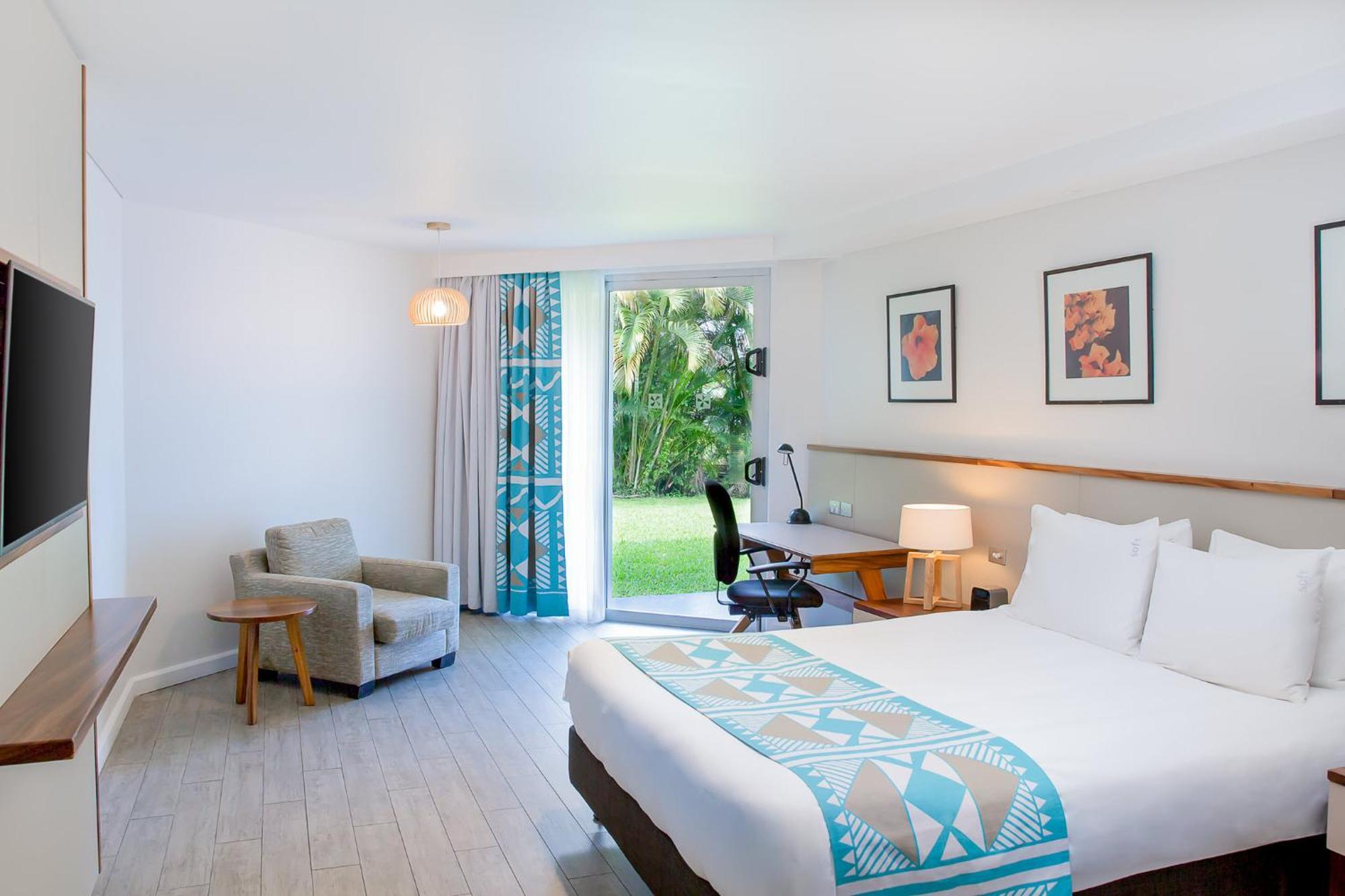 Hotel By Ihg 4*