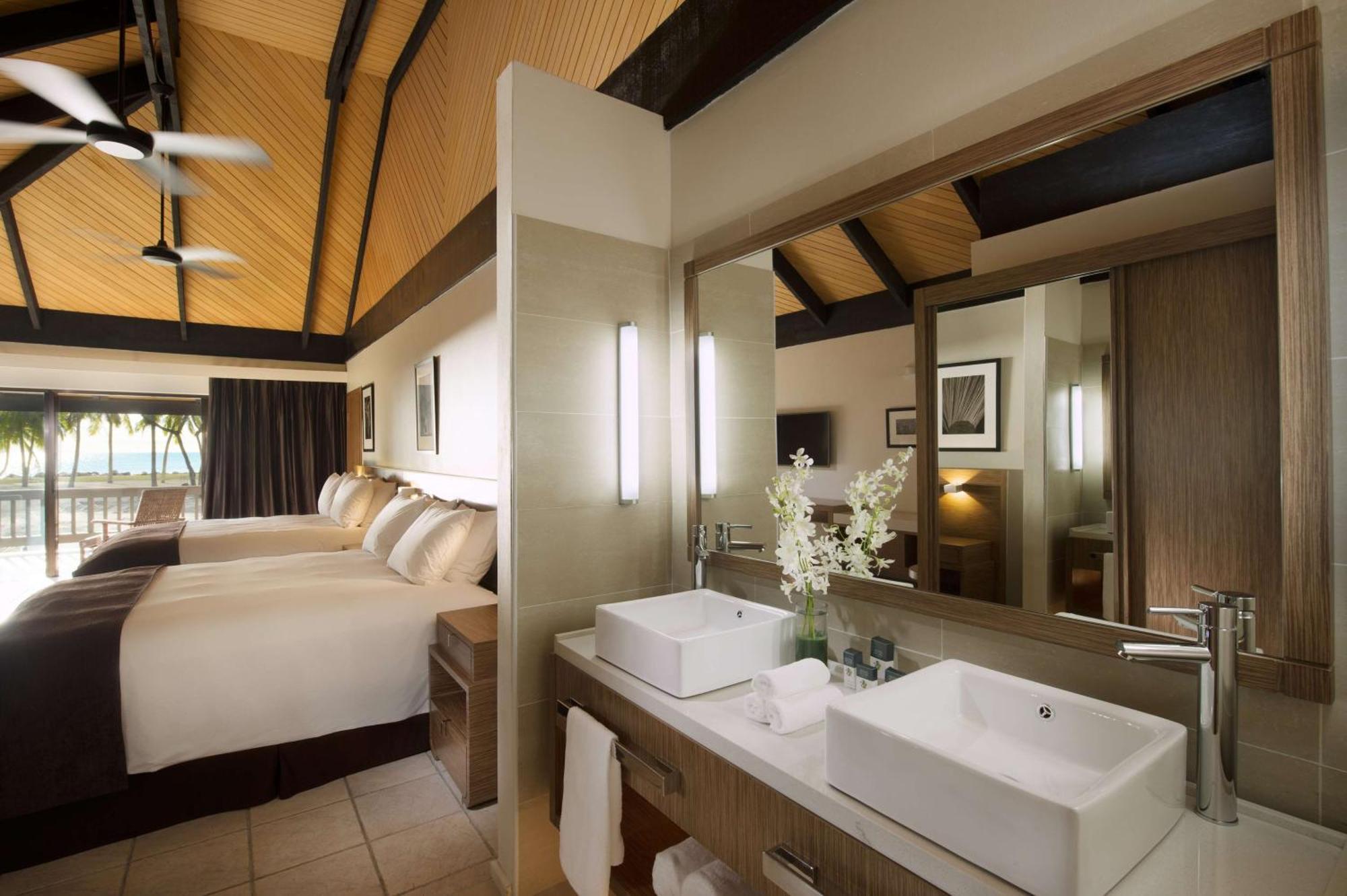 Doubletree By Hilton Fiji - Sonaisali Island Resort 4*