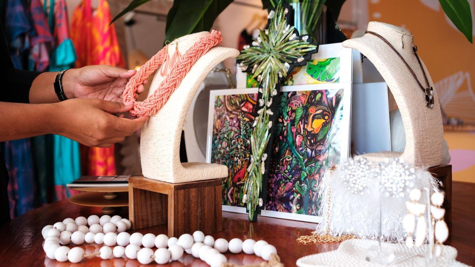Hotel By Ihg Suva