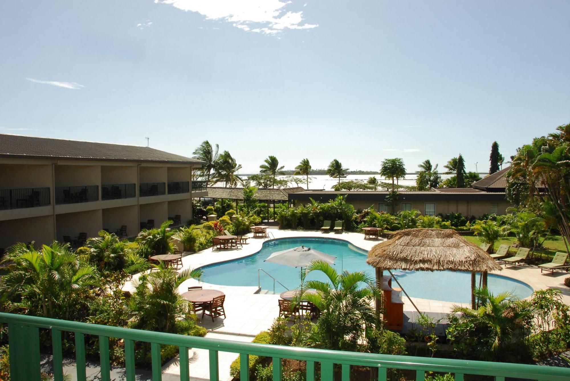Tanoa Waterfront 4*