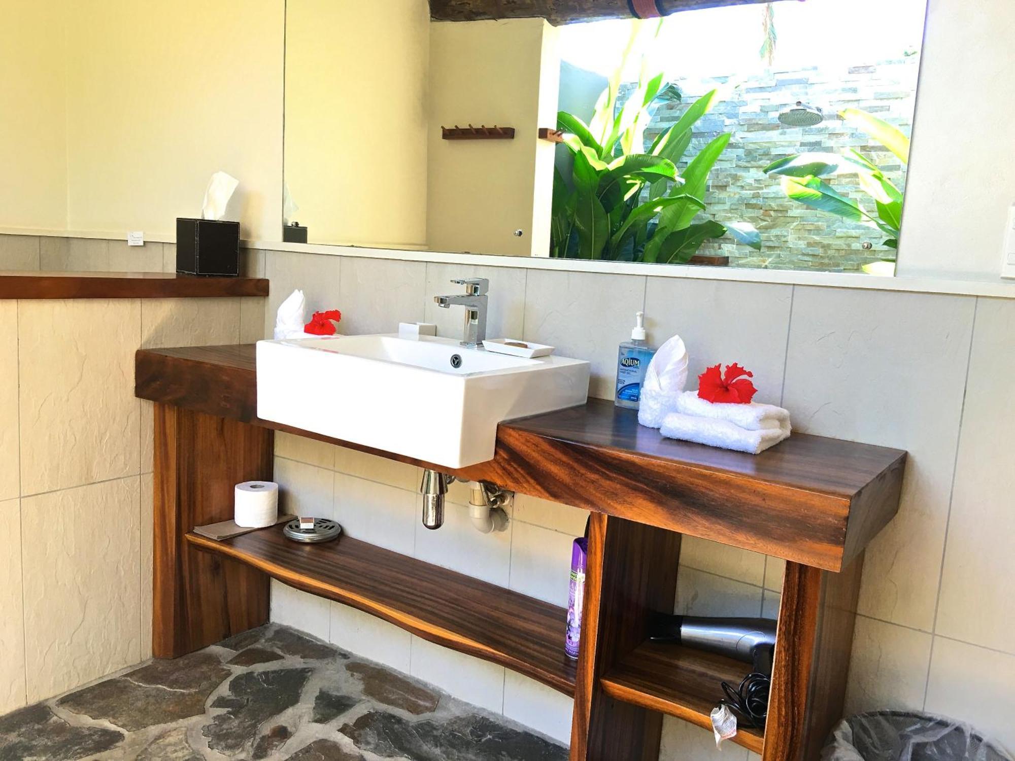 Paradise Cove Resort 4*