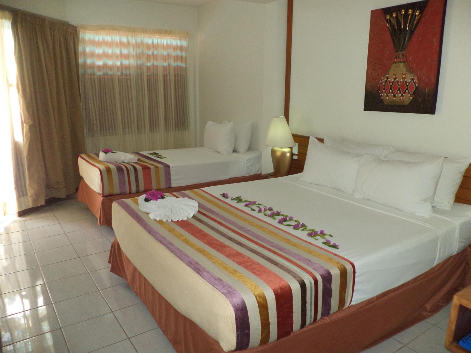 Hexagon International Hotel, & 3* Nadi