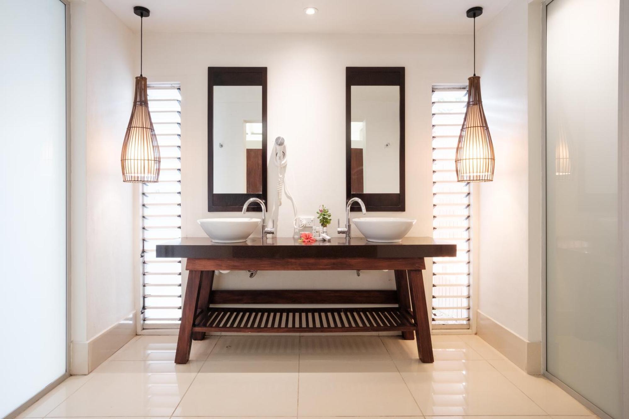 Fiji Hideaway & Resort Tangangge