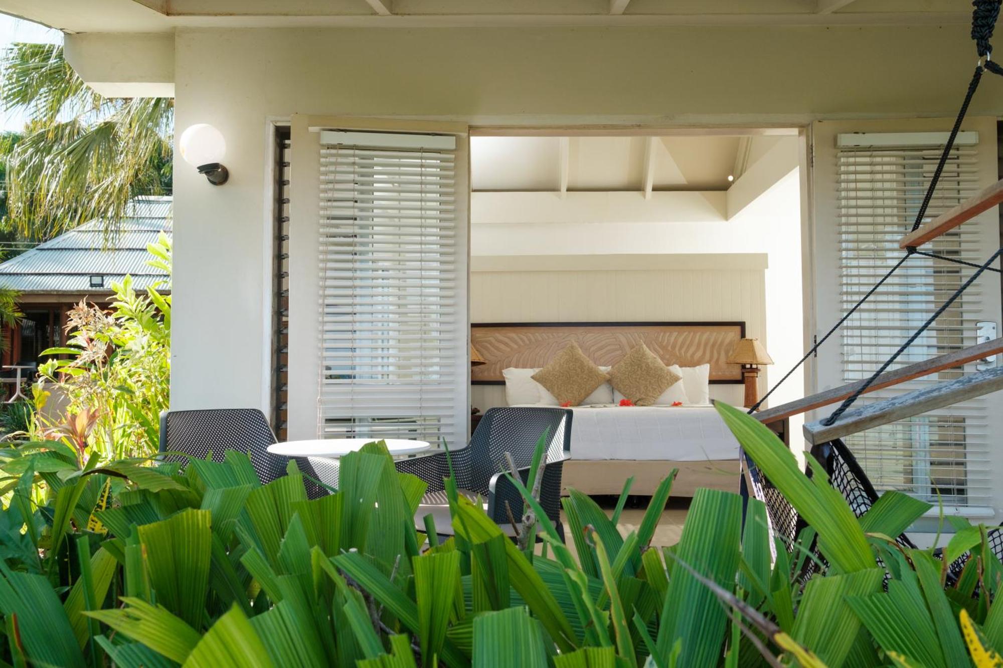 Fiji Hideaway & 4*