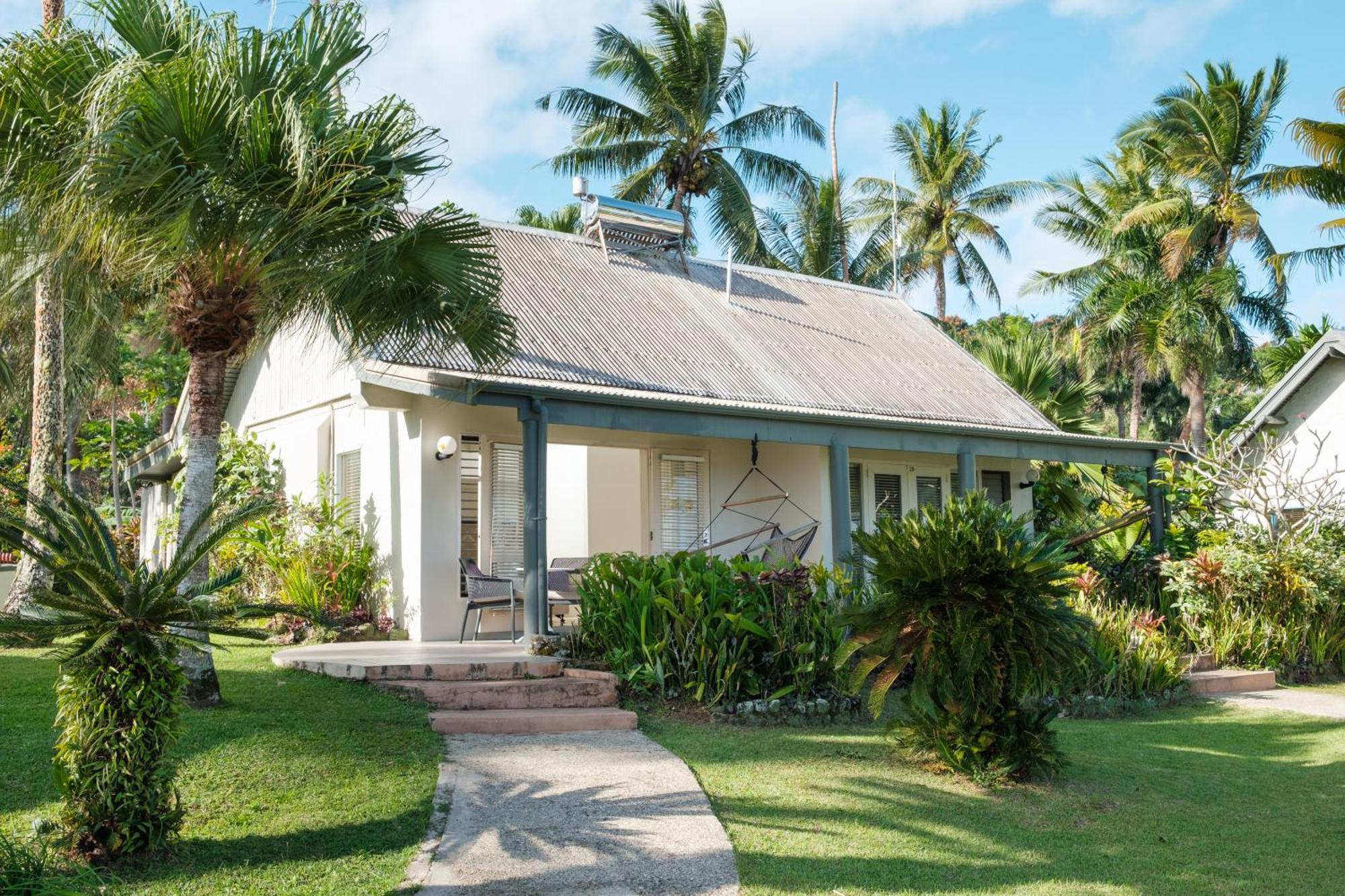 Fiji Hideaway & 4*