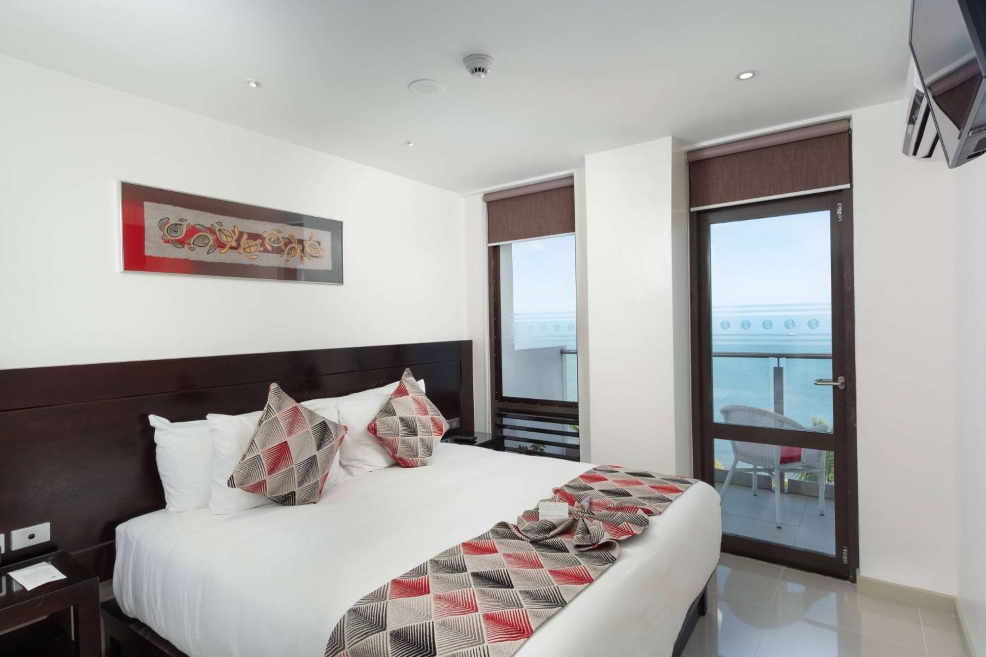 Ramada Suites By Wyndham Wailoaloa Beach Fiji Nadi