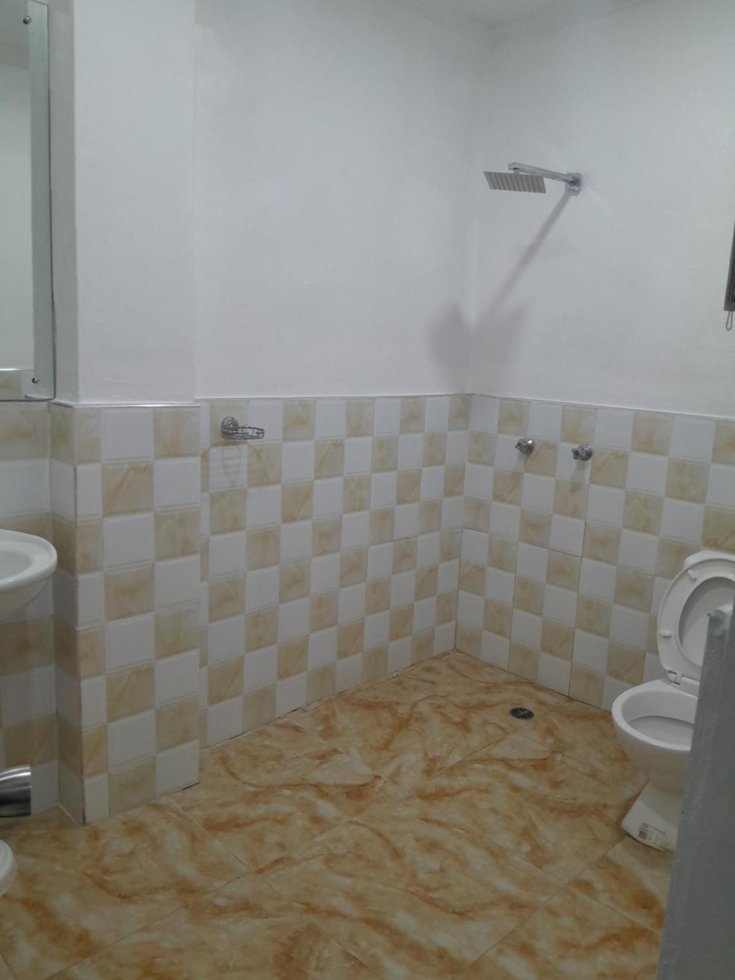 Hotel White Diamond