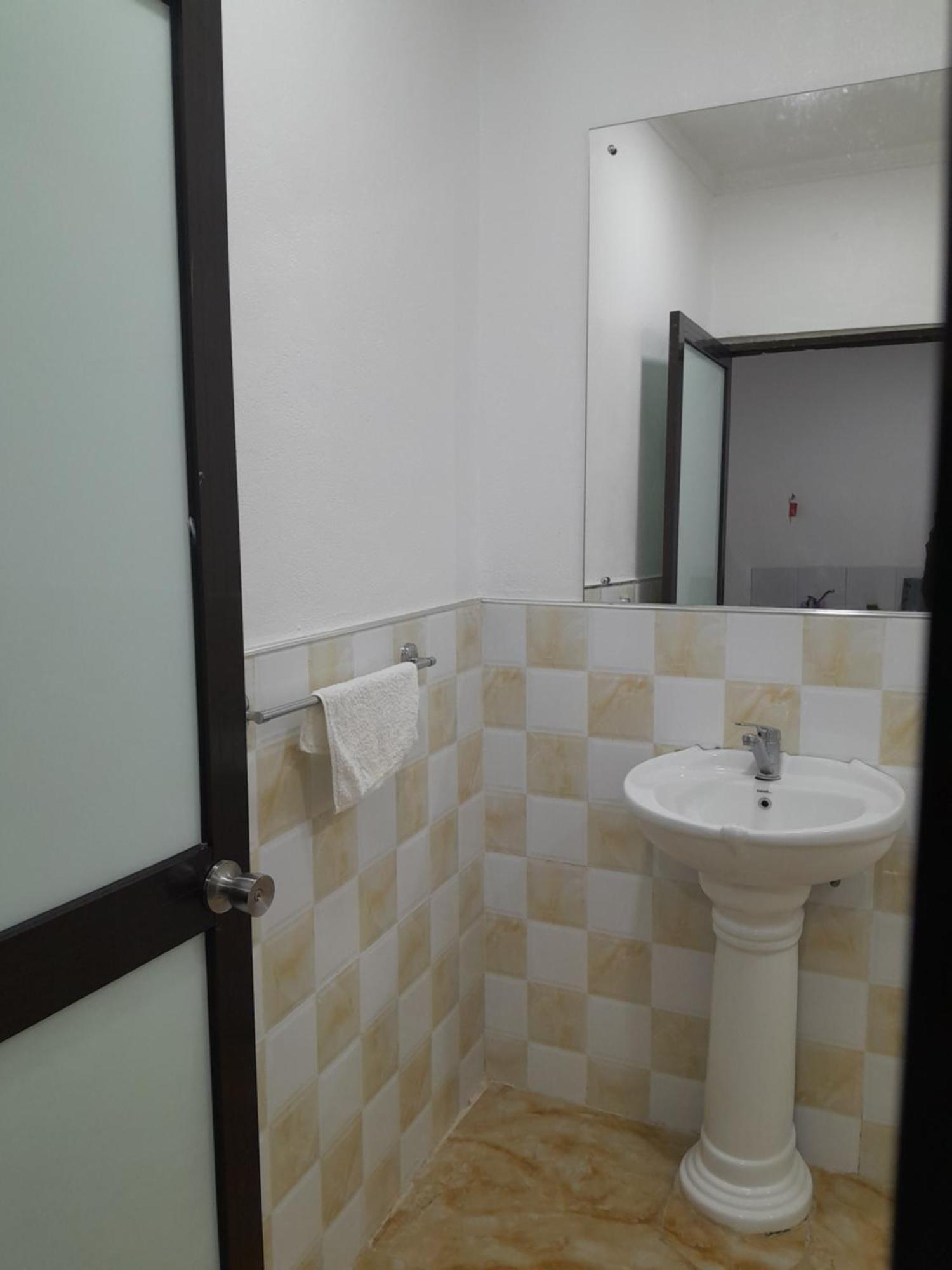 White Diamond Hotel 3*