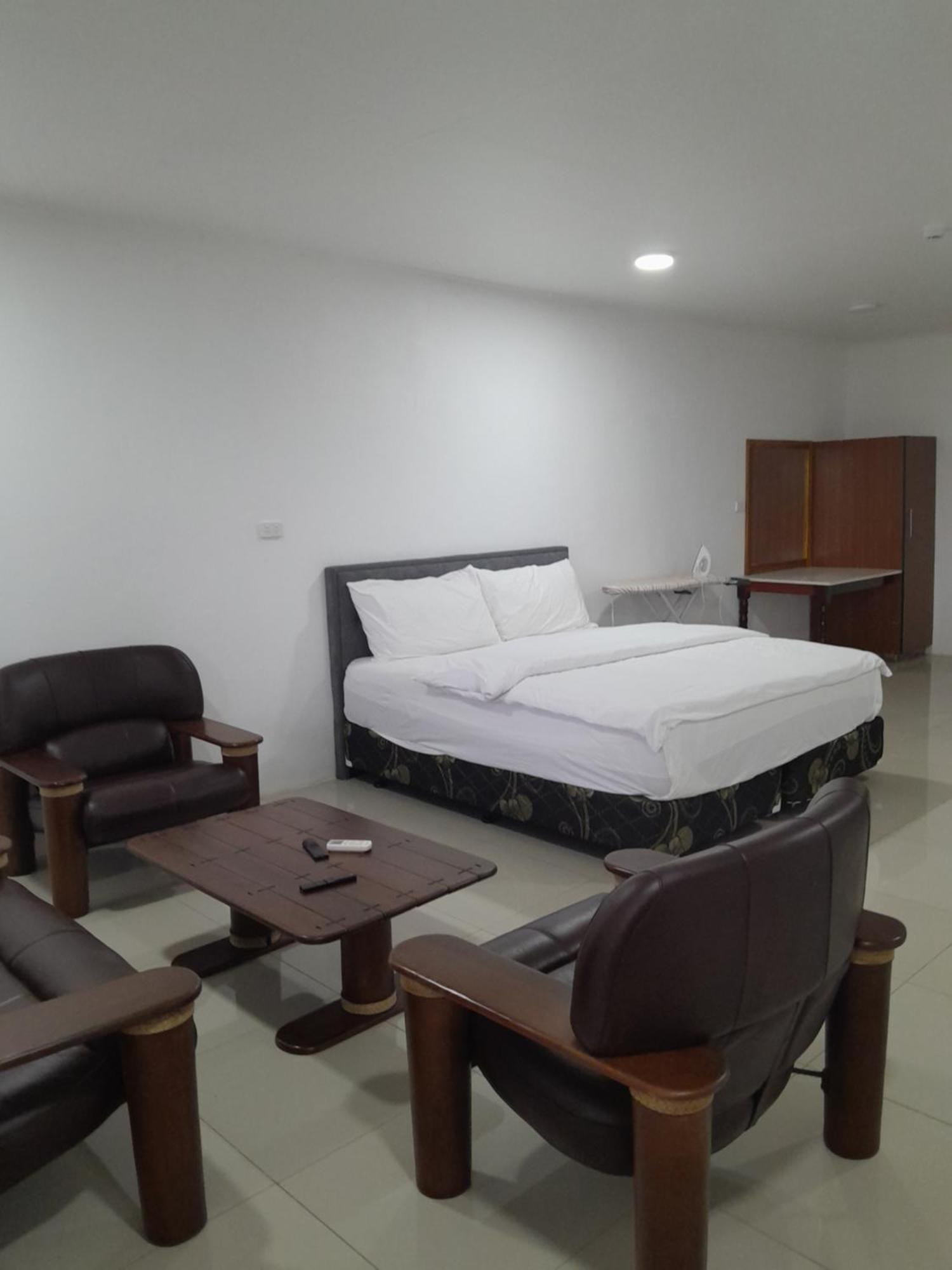 White Diamond Hotel