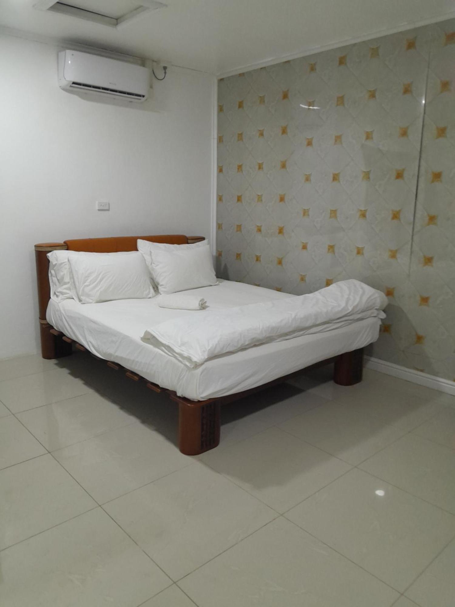 White Diamond Hotel 3*