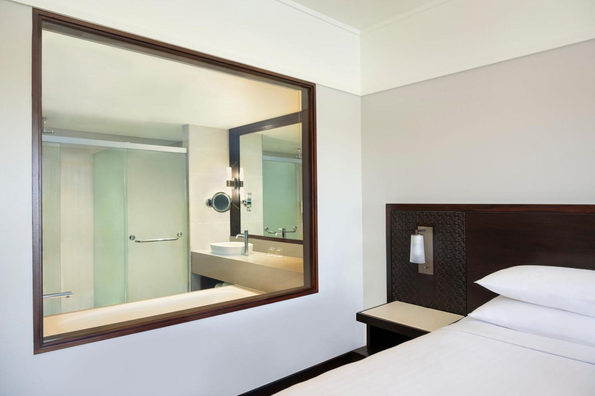 Fiji Marriott Bay