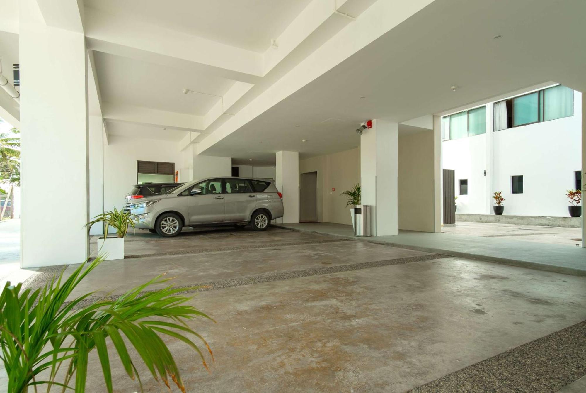 Ramada Suites By Wyndham Wailoaloa Beach Fiji Aparthotel 4*