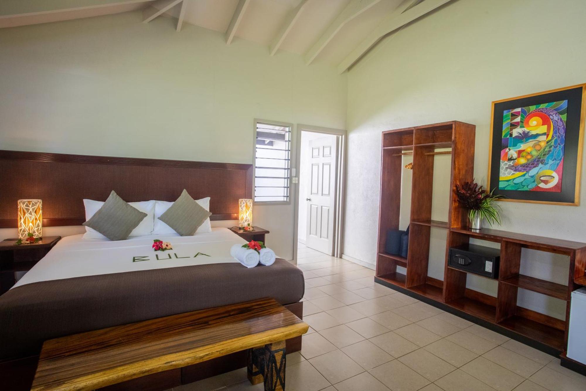 Resort Coconut Beach Tavewa Island
