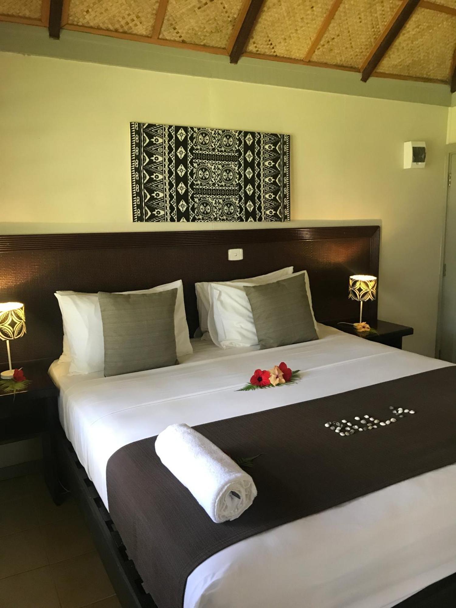 Coconut Beach 3* Tavewa Island
