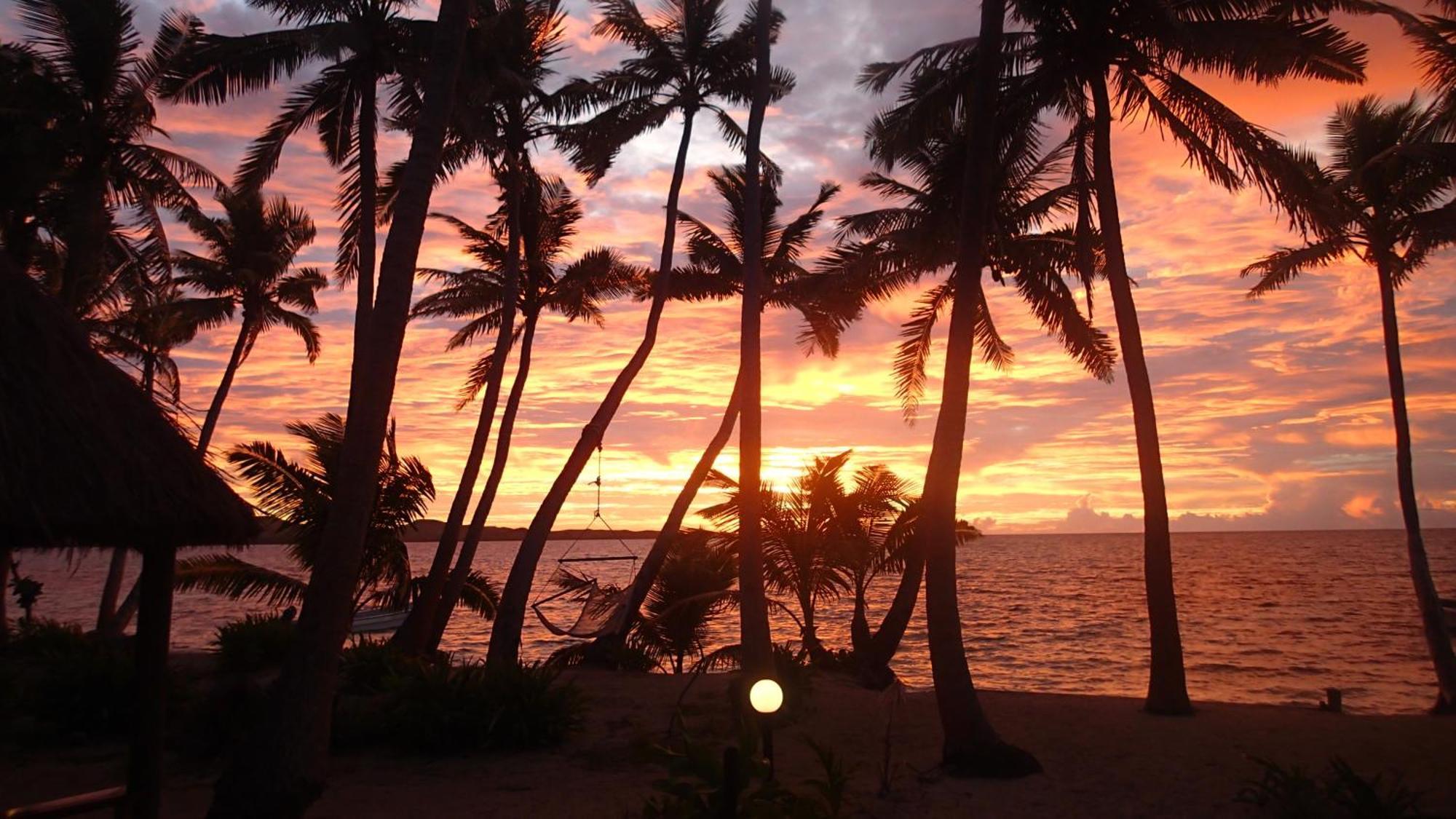 Coconut Beach Resort Tavewa Island