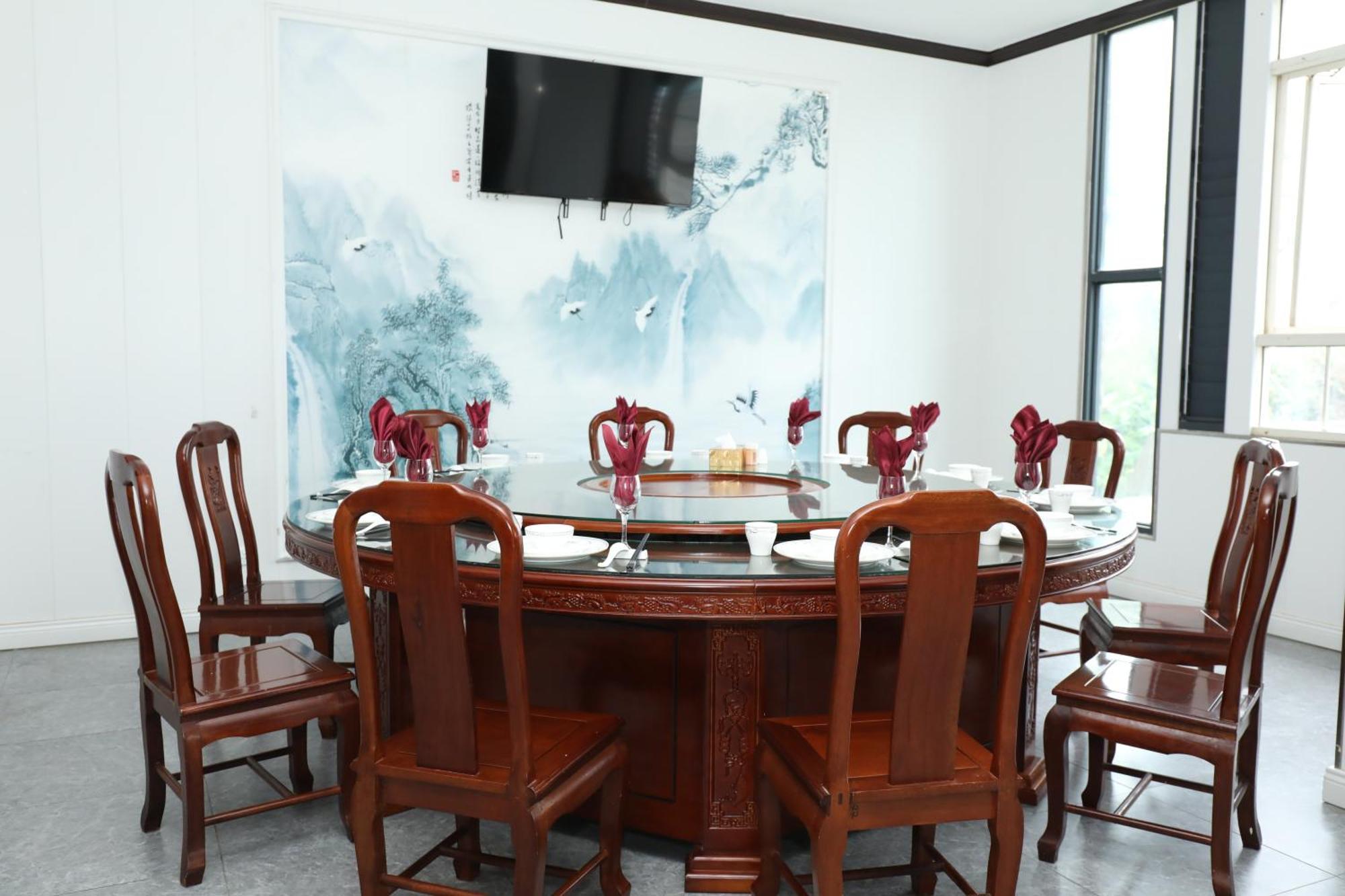 Yue Lai Suva