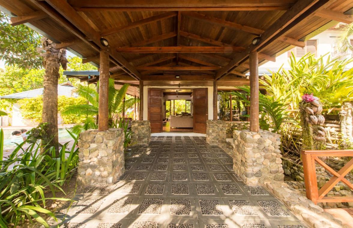 De Vos The Private - Mango Seaview Resort *
