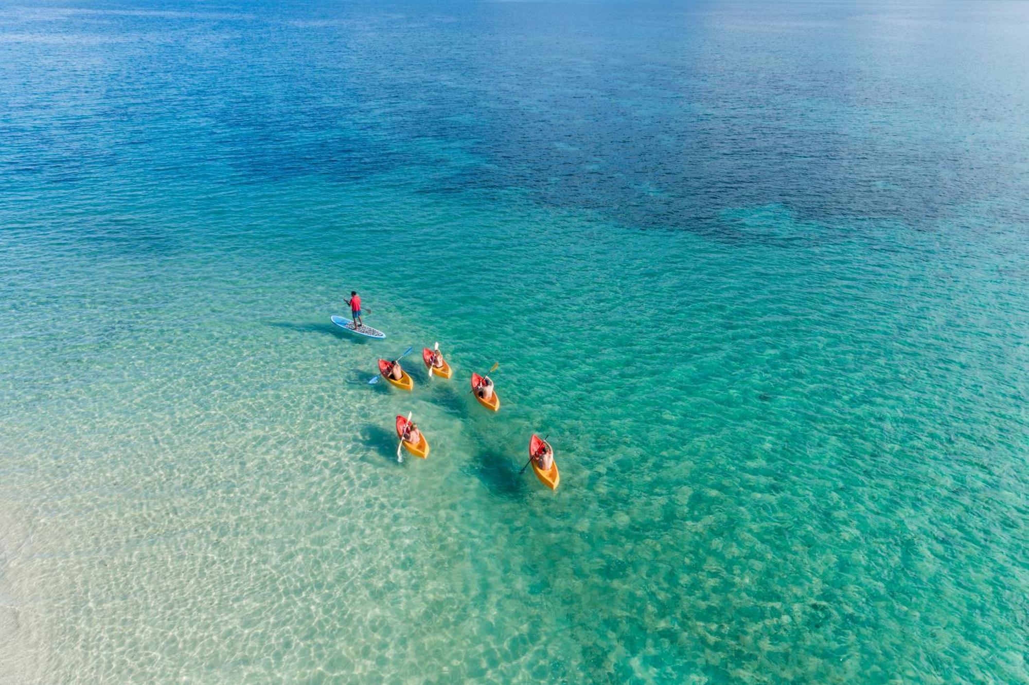 Resort Mantaray Island Nanuya Balavu Island