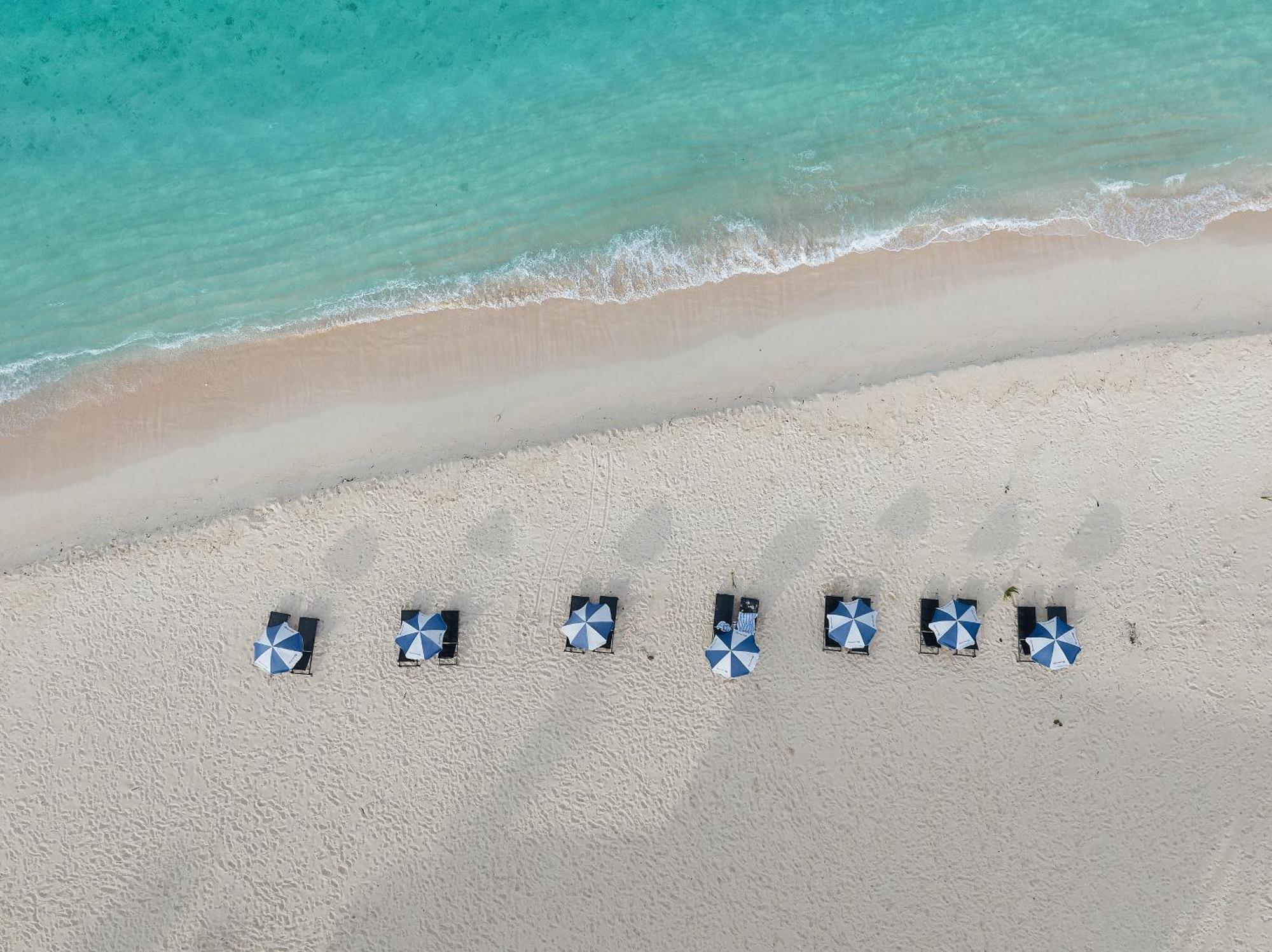 Beachcomber Island Resort 4*