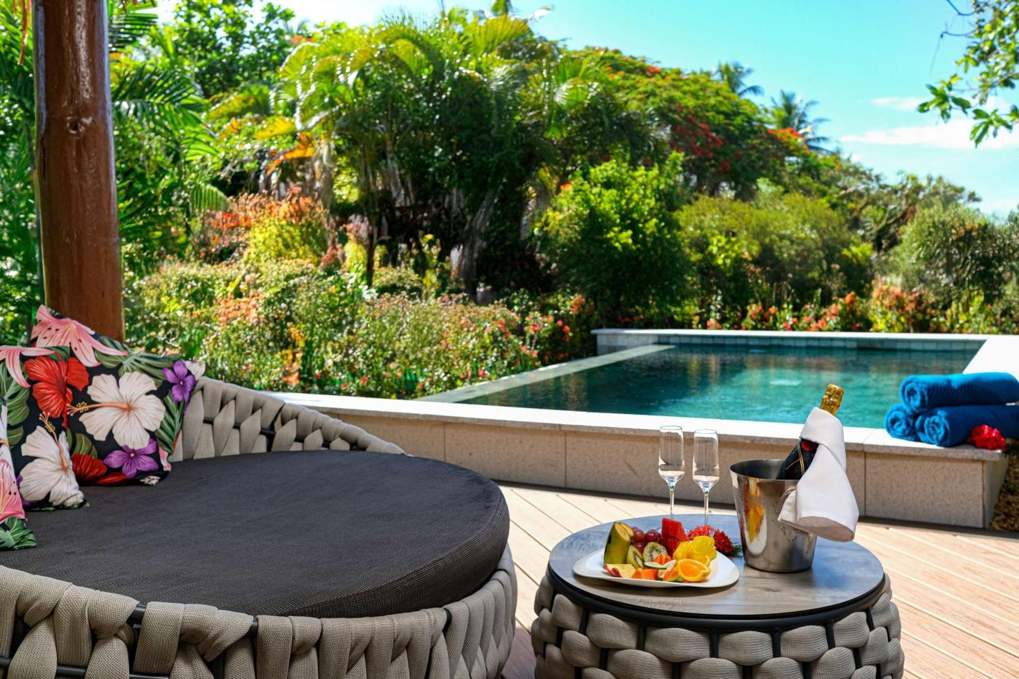 Outrigger Fiji Resort