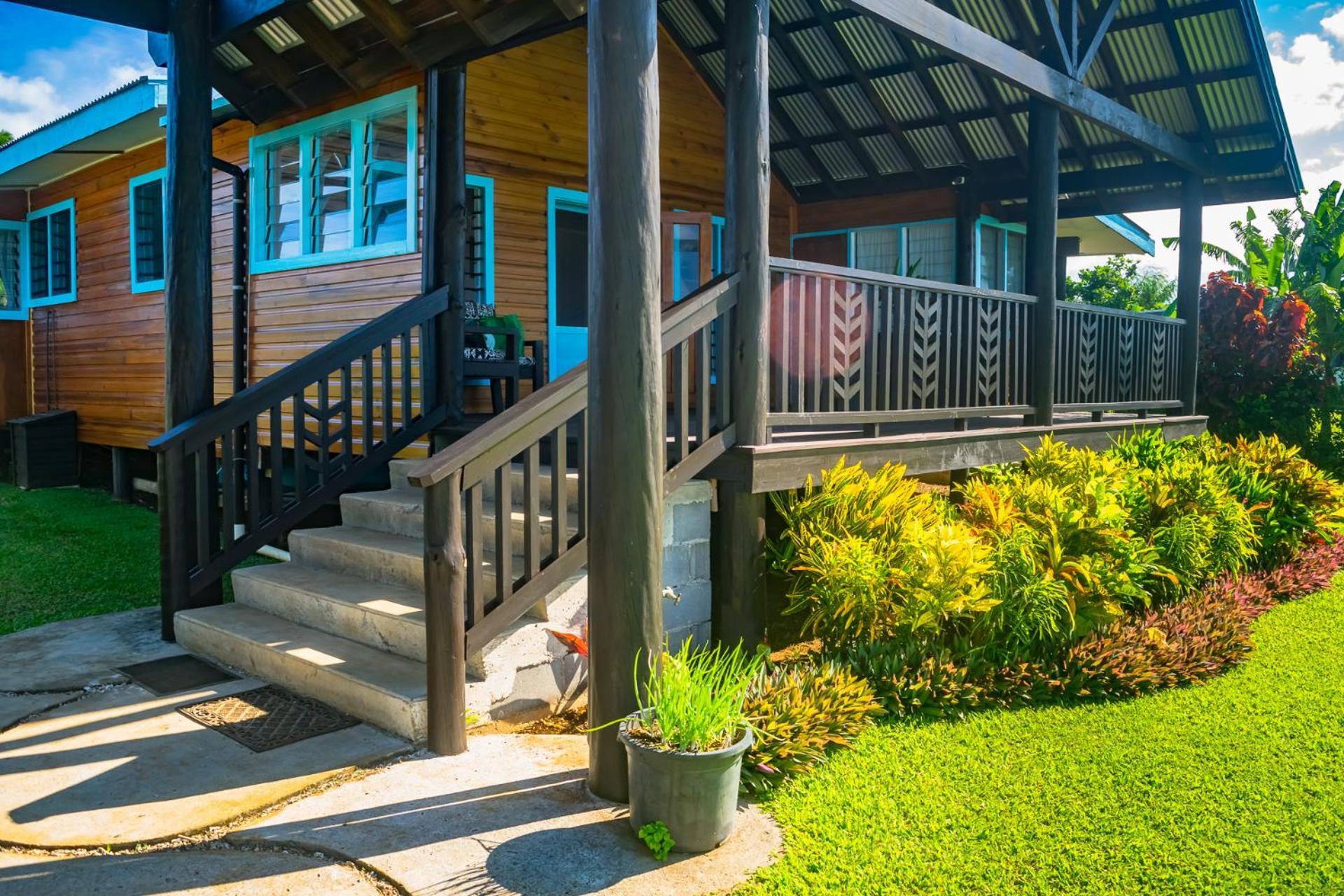 Raintree Gardens - 1 Acre, Ocean Views, Steps From Matei