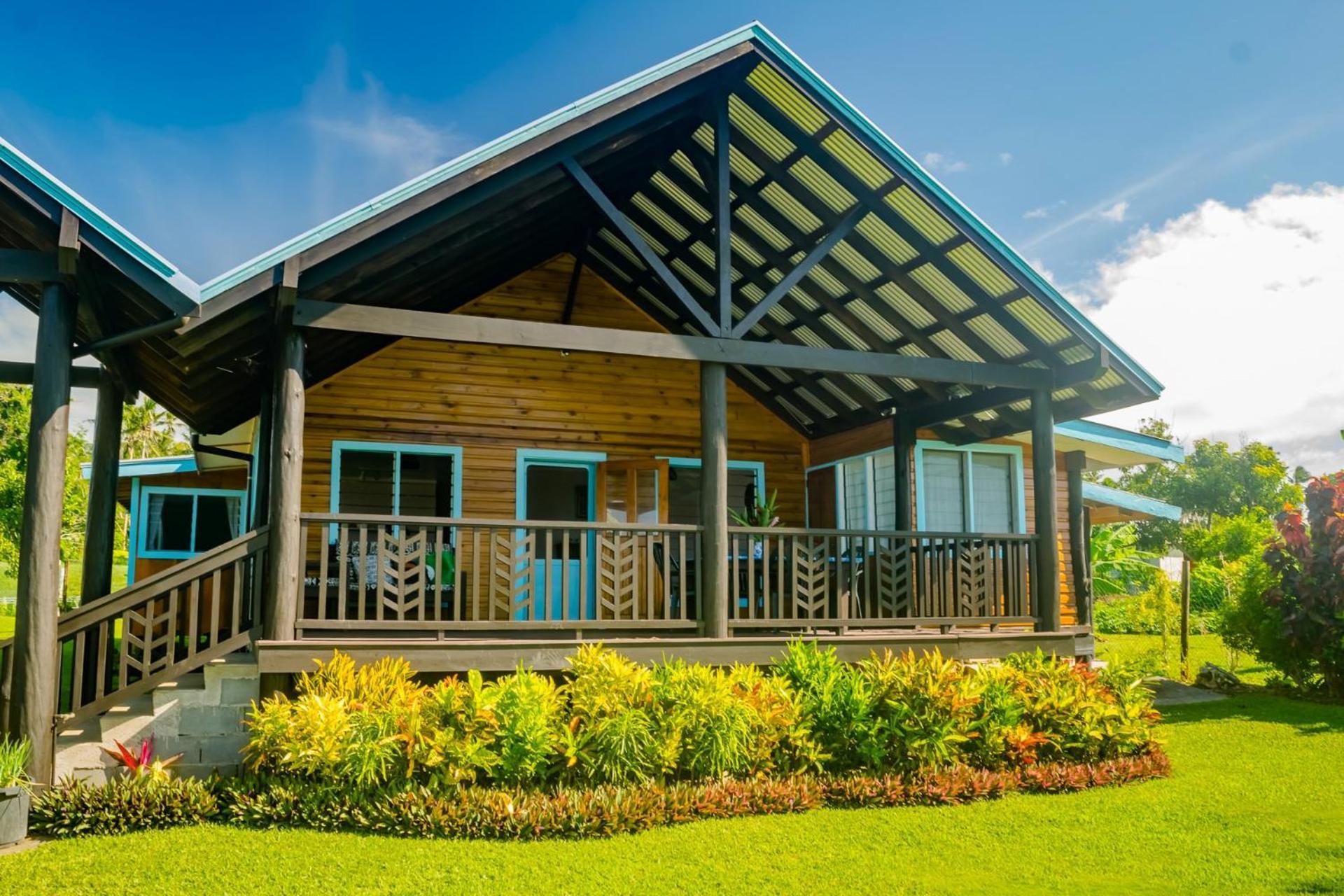 Raintree Gardens - 1 Acre, Ocean Views, Steps From Matei