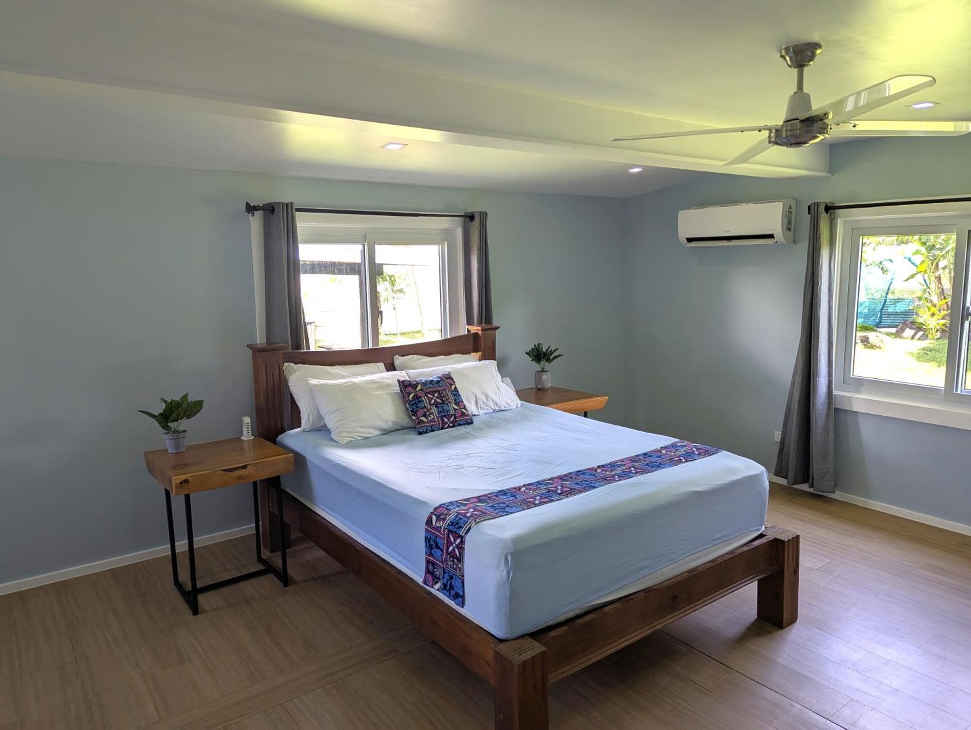 Raintree Gardens - 1 Acre, Ocean Views, Steps From Holiday home *