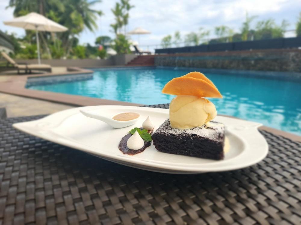 Novotel Lami Bay Hotel 4*