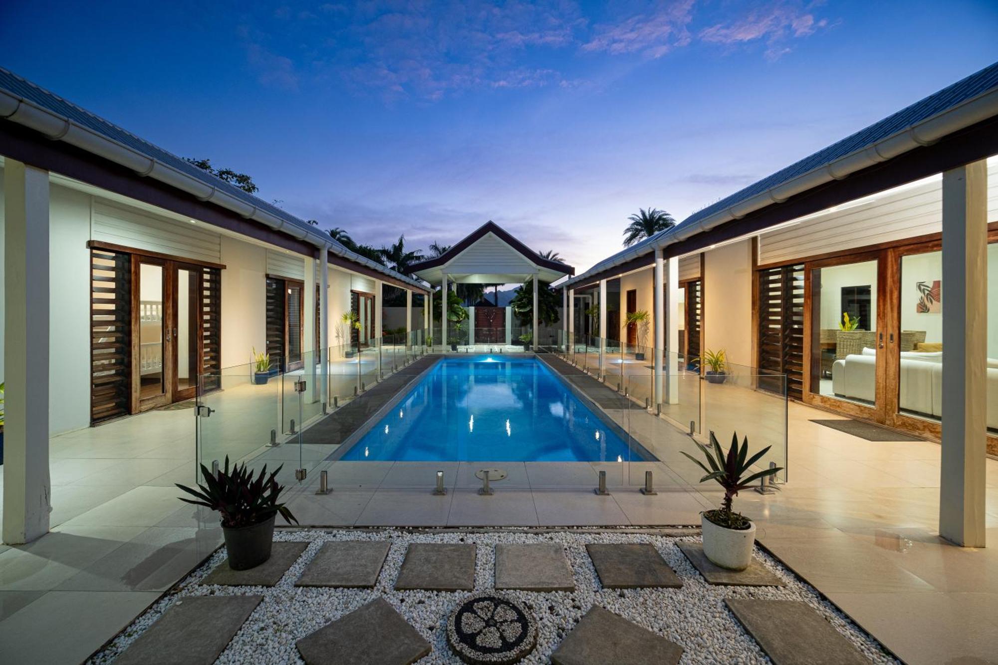 Naisoso Island - Fiji Villa *