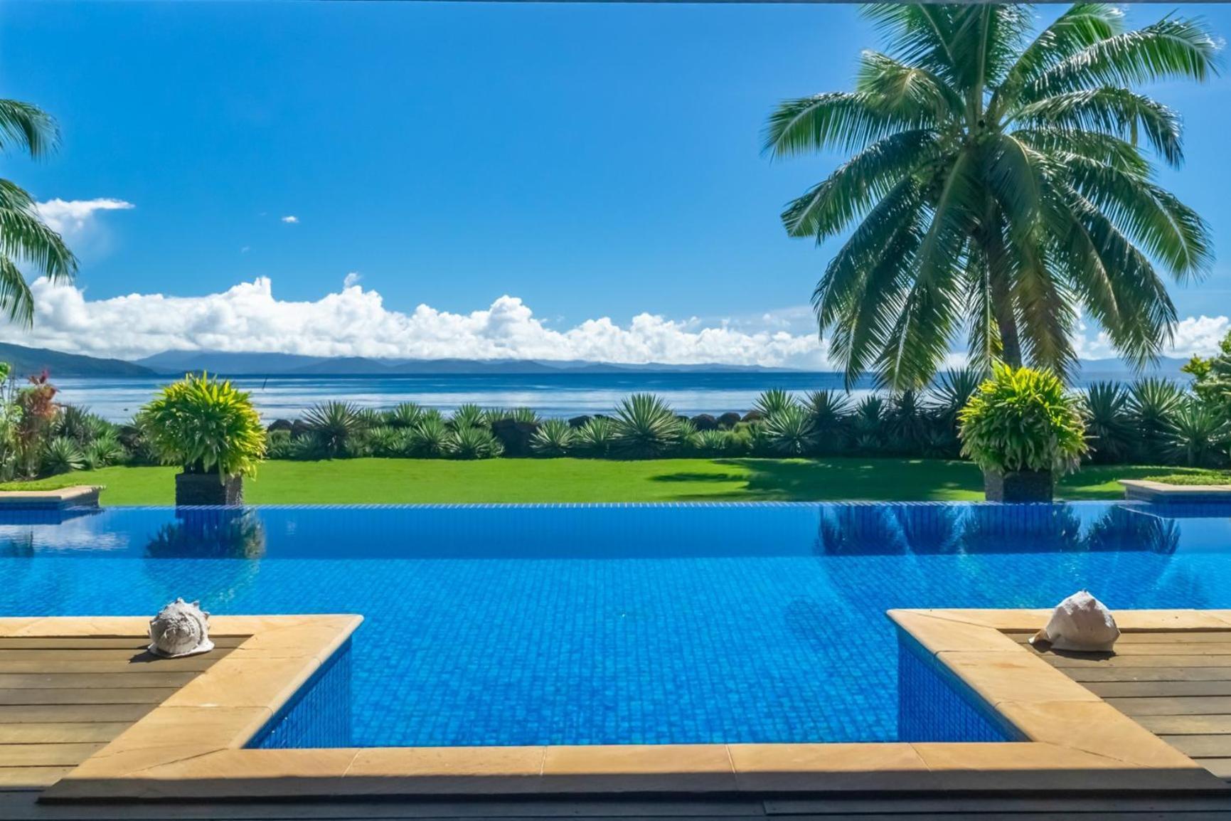 Aroha Taveuni Beachfront Bures 3* Waiyevo
