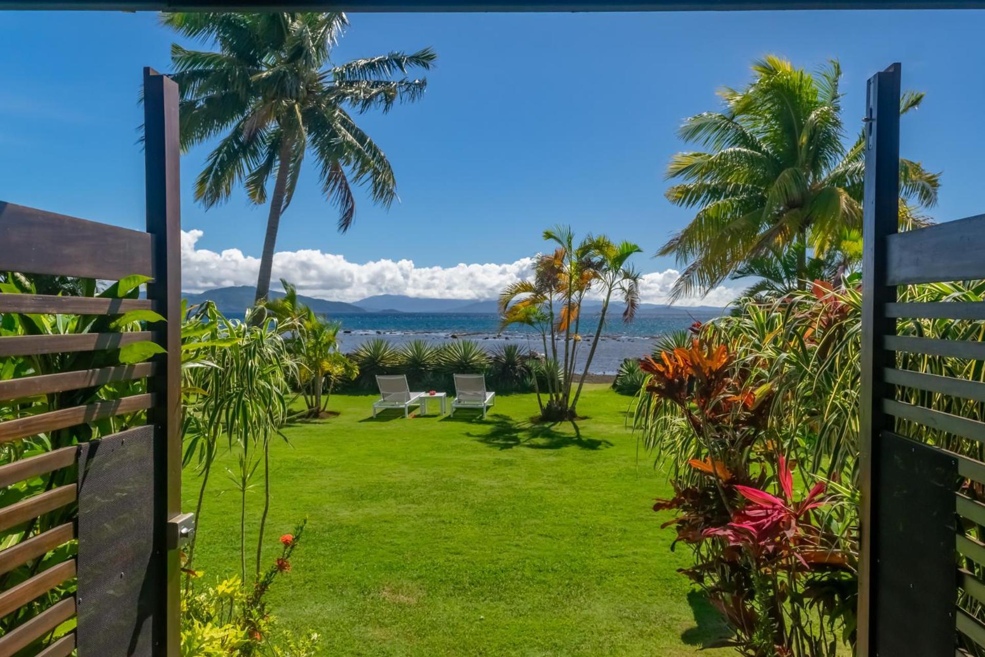 Aroha Taveuni Beachfront Bures