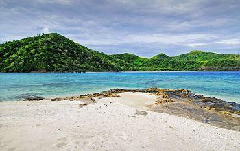Resort Barefoot Manta Island Resort Drawaqa Island