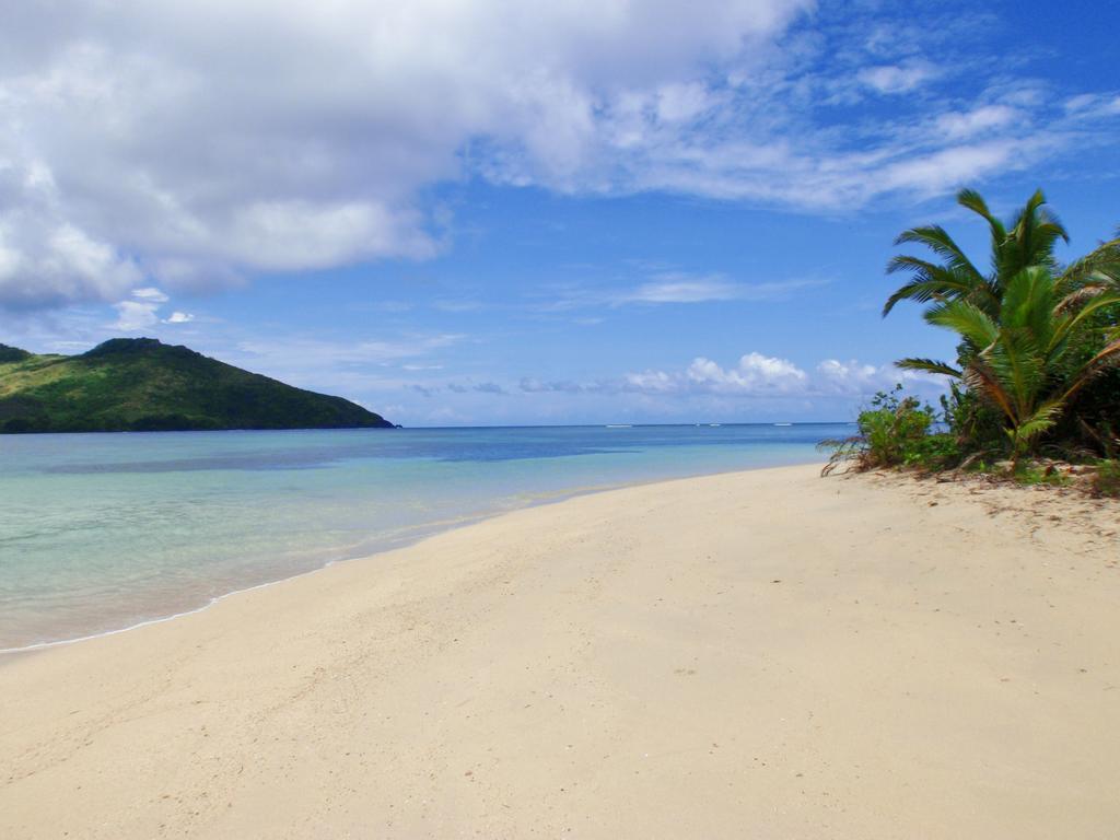 Resort Coconut Beach Tavewa Island