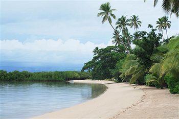 Resort Great Sea Reef Nukubati Island