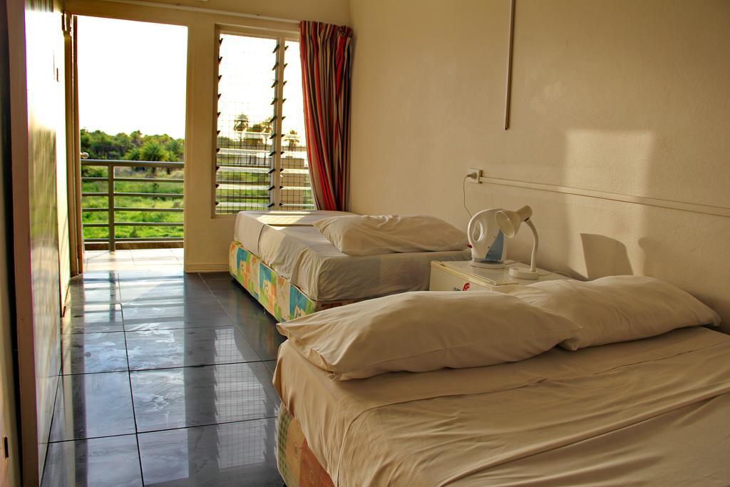 Tropic Of Capricorn Hotel 2*