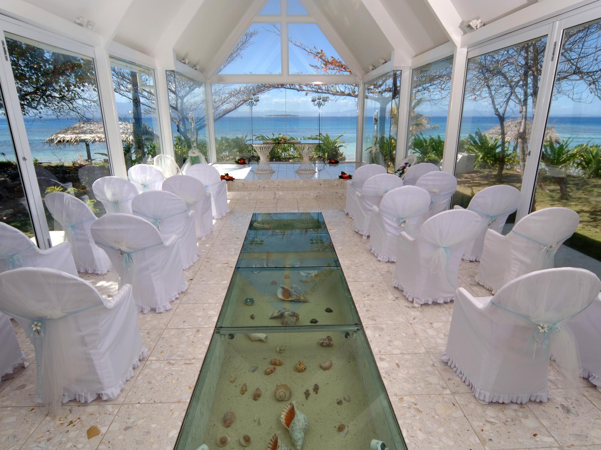 Fiji 4*