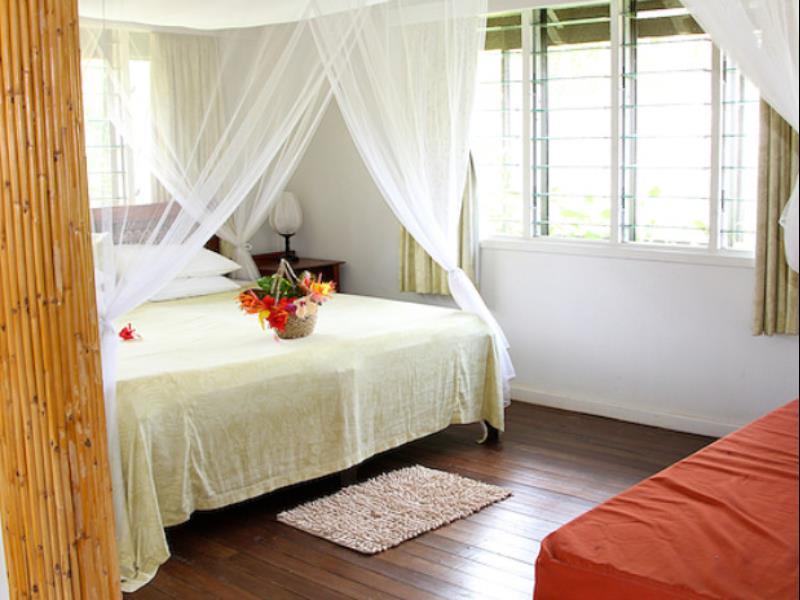 Palmlea Farms And Bures Hotel Vatutandova