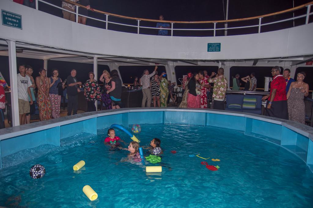 Captain Cook Cruises Fiji