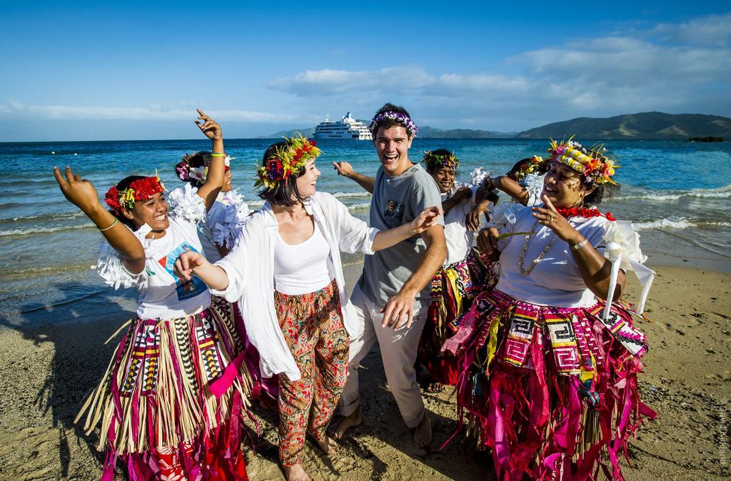 Captain Cook Cruises Fiji  4*