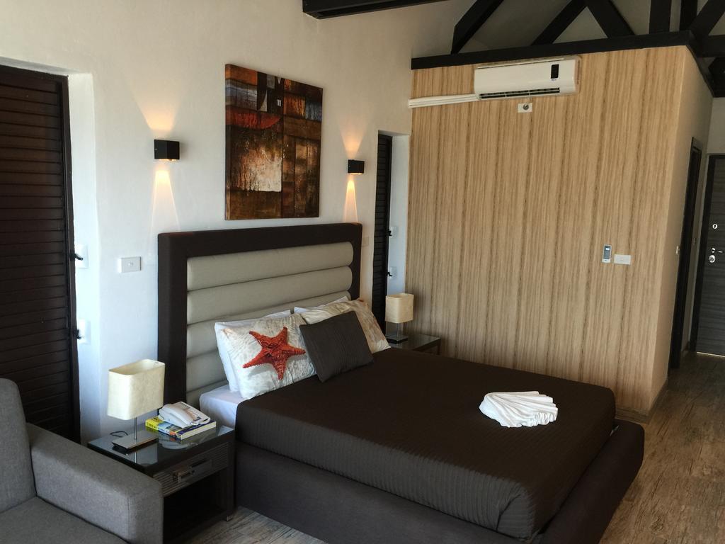 Crows Nest 3*