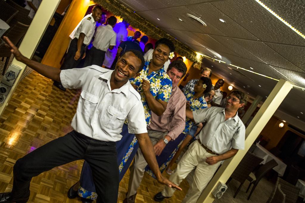 Captain Cook Cruises Fiji  Denarau Island