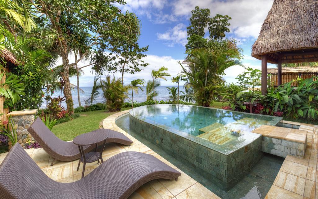 Resort Nanuku, Collection 5*