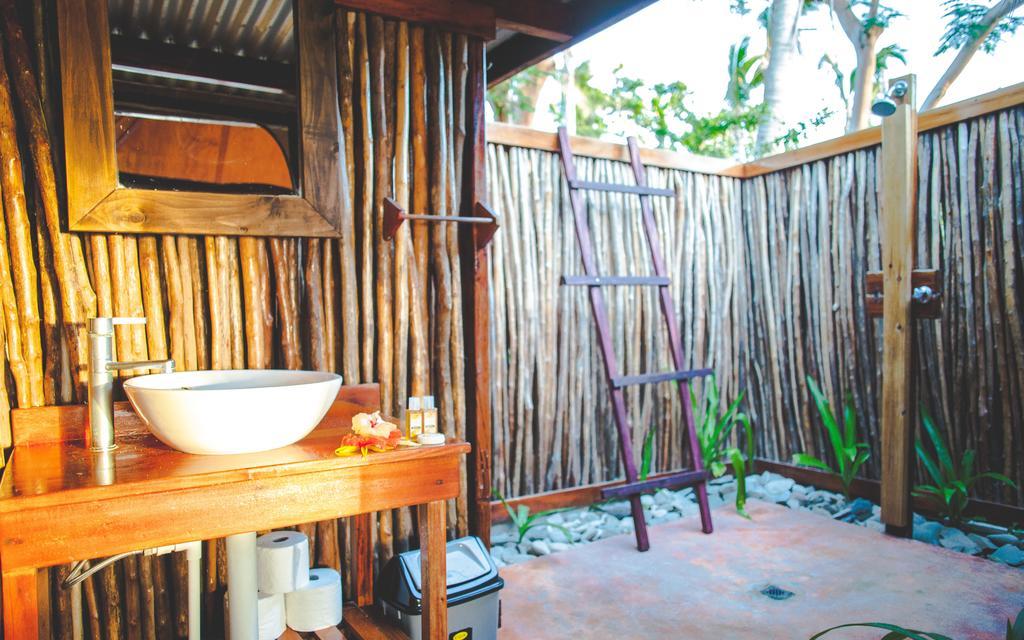 Resort Barefoot Manta Island Resort 3*