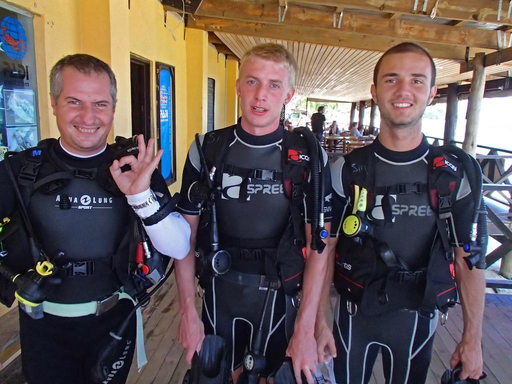 Resort Ratu Kini Backpackers & Dive 2*