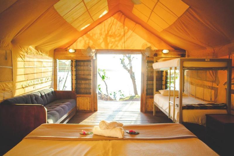Resort Barefoot Manta Island Resort