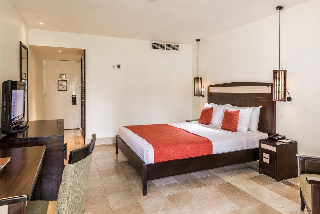 The Warwick Fiji Resort 5*