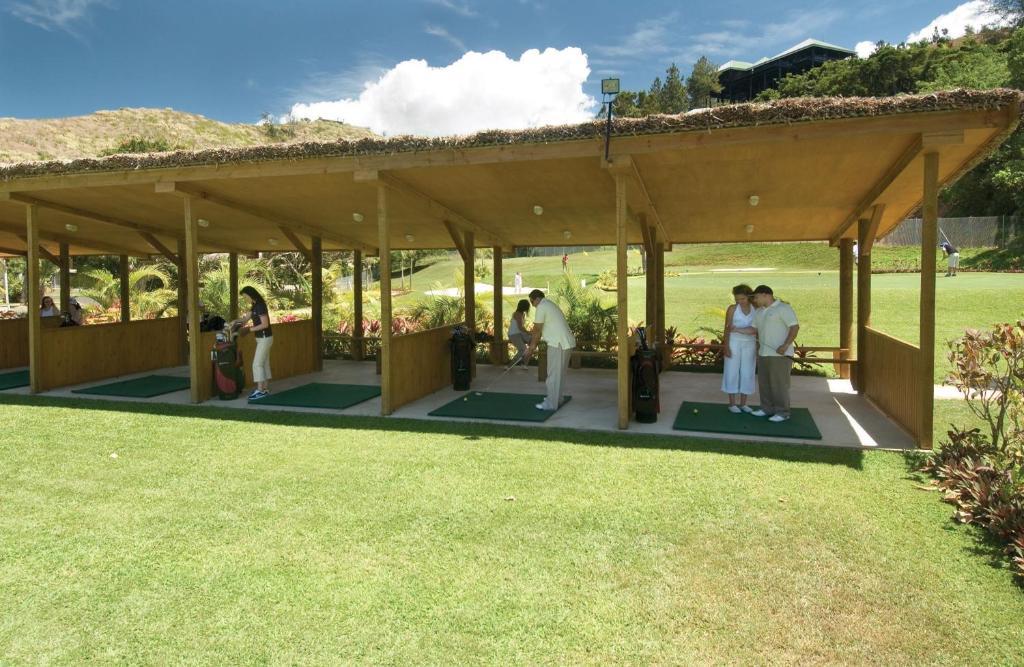 Outrigger Fiji 5*