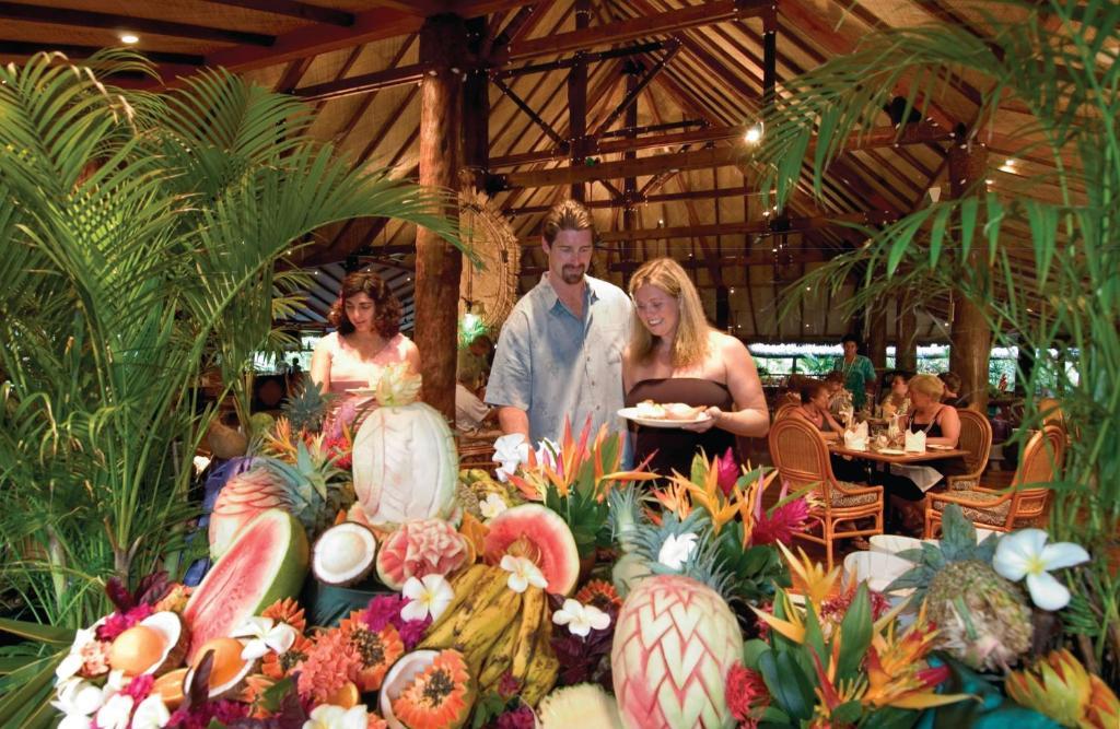 Outrigger Fiji Resort 5*
